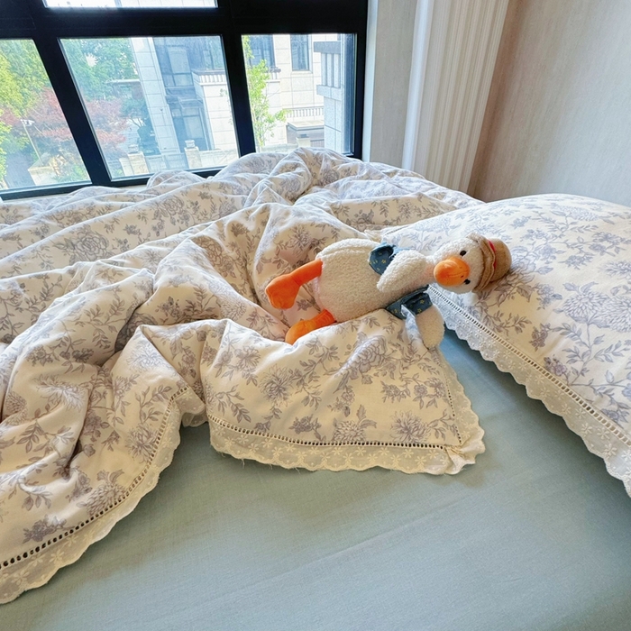 91家纺网 家纺一手货源 找家纺 8+8 2025新款全棉纯棉双层纱镂空花边/皱皱花边四件套 花边款-南山南