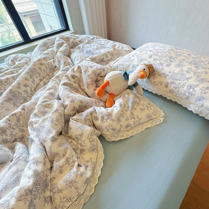 91家纺网 家纺一手货源 找家纺 8+8 2025新款全棉纯棉双层纱镂空花边/皱皱花边四件套 花边款-南山南