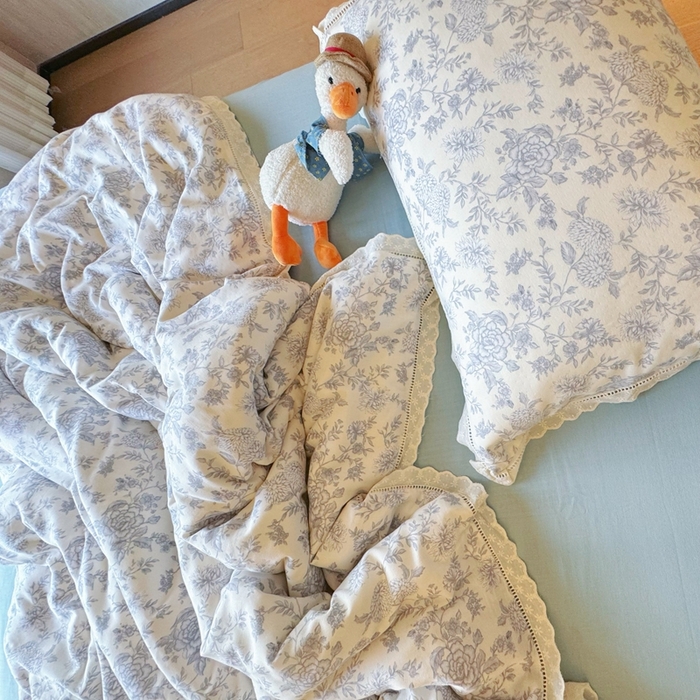 91家纺网 家纺一手货源 找家纺 8+8 2025新款全棉纯棉双层纱镂空花边/皱皱花边四件套 花边款-南山南