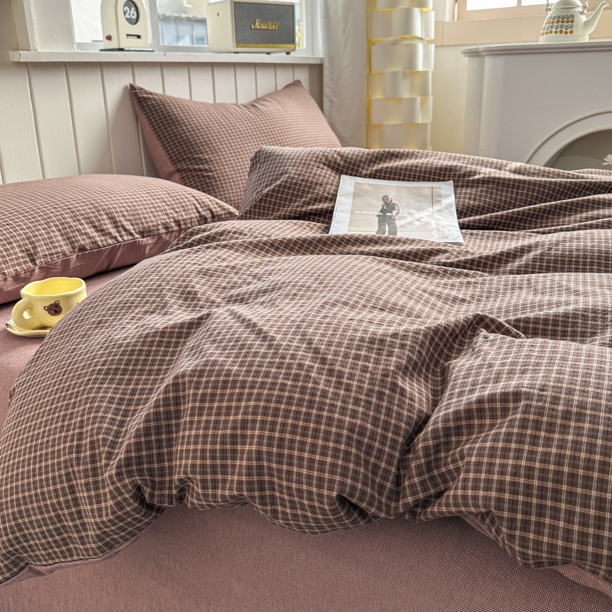 91家纺网 家纺一手货源 找家纺 晚依家纺 2025新款A类全棉色织水洗棉四件套纯棉格子纯色被套学生宿舍三件套定制定做 沐风-焦糖