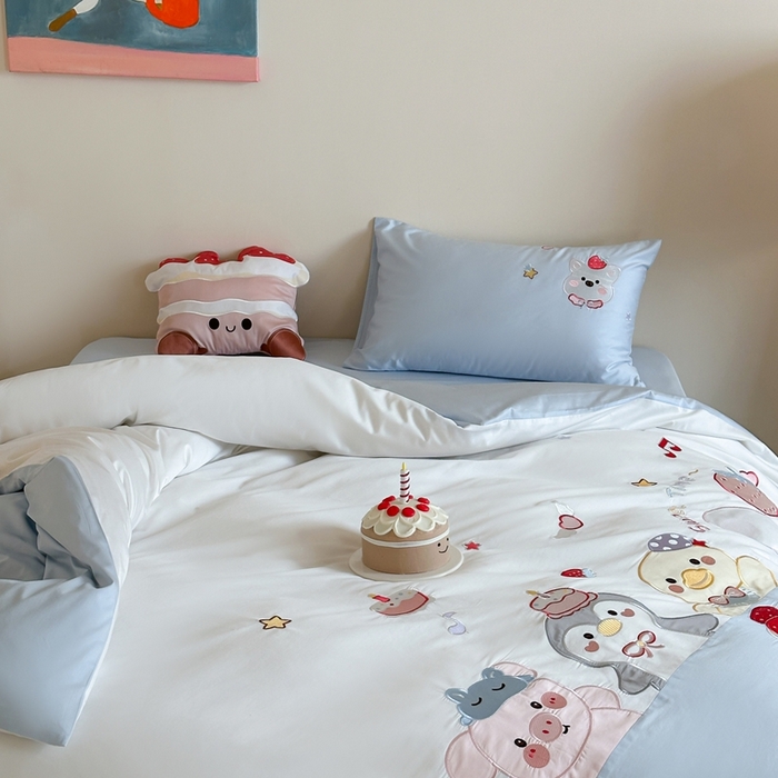 91家纺网 家纺一手货源 找家纺 紫桐 Lila lndus2025新款绣花款四件套-生日派对 生日派对- 蓝