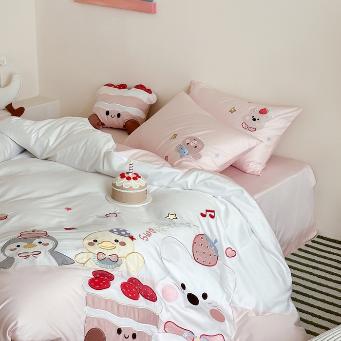 91家纺网 家纺一手货源 找家纺 紫桐 Lila lndus2025新款绣花款四件套-生日派对 生日派对 粉