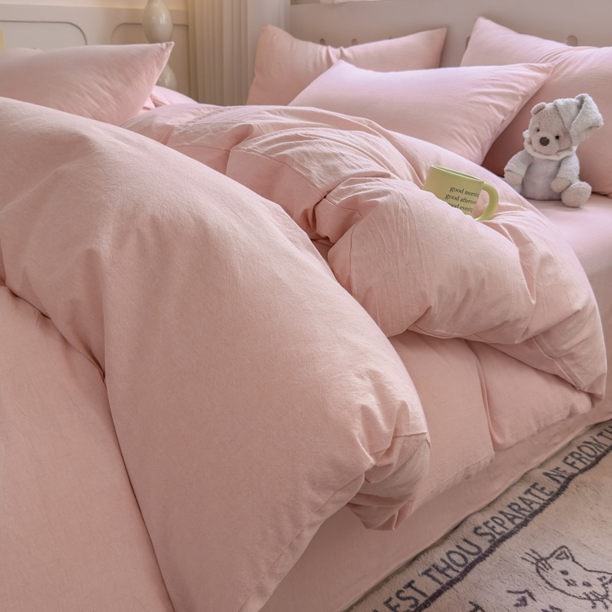 91家纺网 家纺一手货源 找家纺 晚依家纺 2025新款A类全棉色织水洗棉四件套纯棉格子纯色被套学生宿舍三件套定制定做 纯色-浅粉