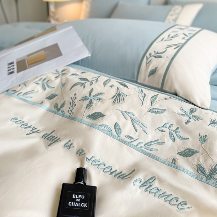 91家纺网 家纺一手货源 找家纺 桃园 2025新款纯棉全棉长绒棉磨毛不掉毛四件套高端礼盒--花漾系列（包含买家秀） 飘蓝