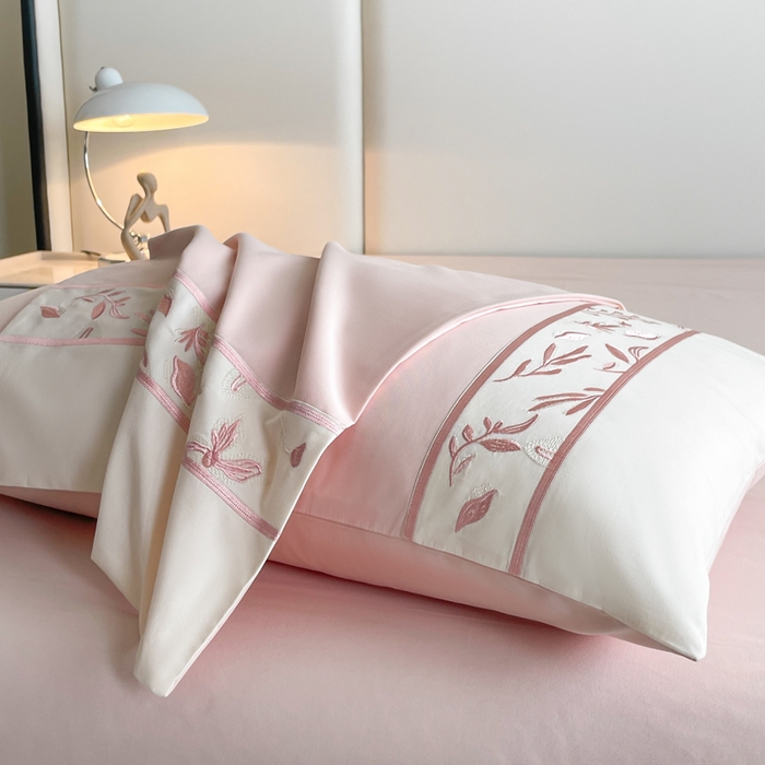 91家纺网 家纺一手货源 找家纺 桃园 2025新款纯棉全棉长绒棉磨毛不掉毛四件套高端礼盒--花漾系列（包含买家秀） 少女粉