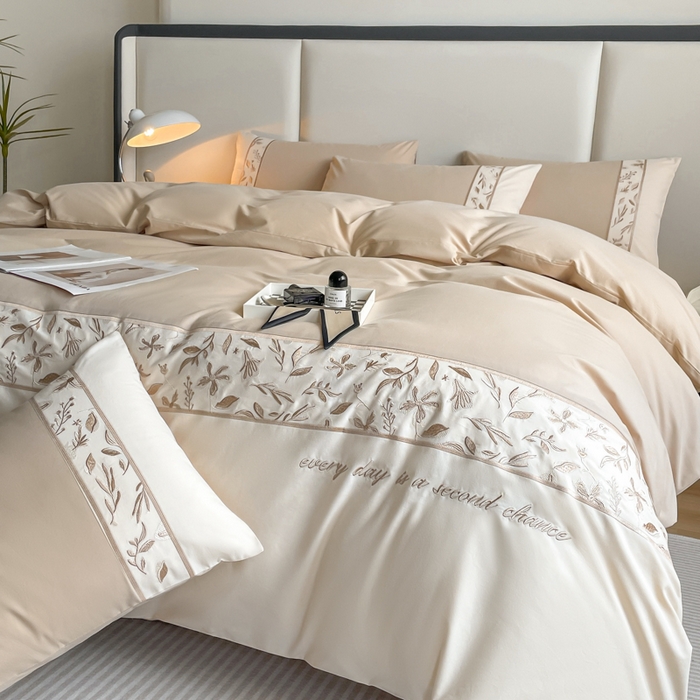 91家纺网 家纺一手货源 找家纺 桃园 2025新款纯棉全棉长绒棉磨毛不掉毛四件套高端礼盒--花漾系列（包含买家秀） 香槟金