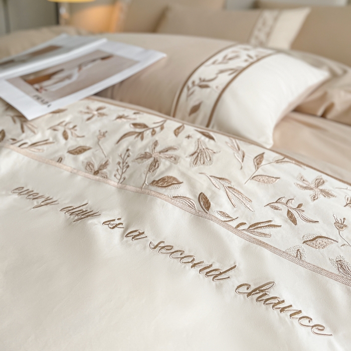 91家纺网 家纺一手货源 找家纺 桃园 2025新款纯棉全棉长绒棉磨毛不掉毛四件套高端礼盒--花漾系列（包含买家秀） 香槟金