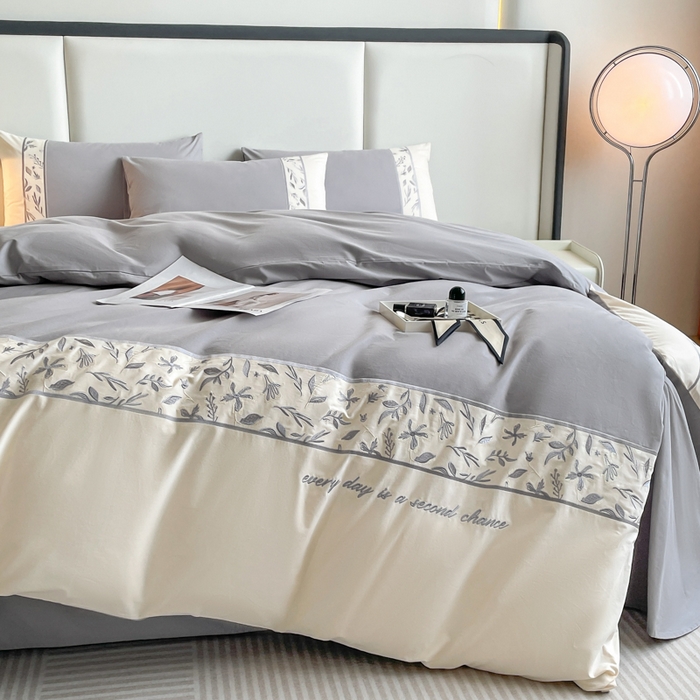 91家纺网 家纺一手货源 找家纺 桃园 2025新款纯棉全棉长绒棉磨毛不掉毛四件套高端礼盒--花漾系列（包含买家秀） 绅士灰