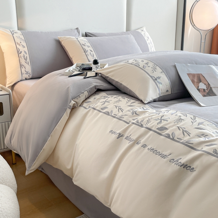 91家纺网 家纺一手货源 找家纺 桃园 2025新款纯棉全棉长绒棉磨毛不掉毛四件套高端礼盒--花漾系列（包含买家秀） 绅士灰