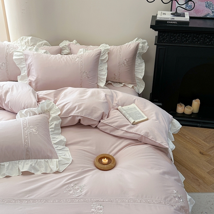 91家纺网 家纺一手货源 找家纺 紫桐 Lila lndus2025新款绣花款四件套-知许 粉色