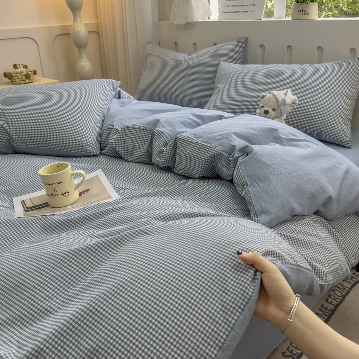 91家纺网 家纺一手货源 找家纺 晚依家纺 2025新款A类全棉色织水洗棉四件套纯棉格子纯色被套学生宿舍三件套定制定做 密格-浅蓝