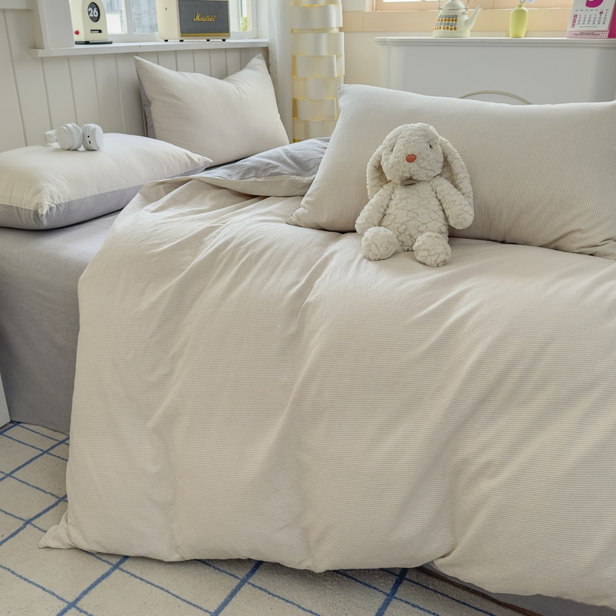 91家纺网 家纺一手货源 找家纺 晚依家纺 2025新款A类全棉色织水洗棉四件套纯棉格子纯色被套学生宿舍三件套定制定做 密条-米灰