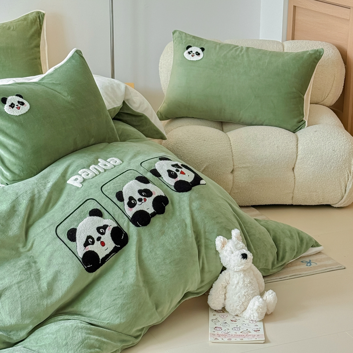 91家纺网 家纺一手货源 找家纺 （总）莱凯家纺 2025新款毛巾绣牛奶绒四件套