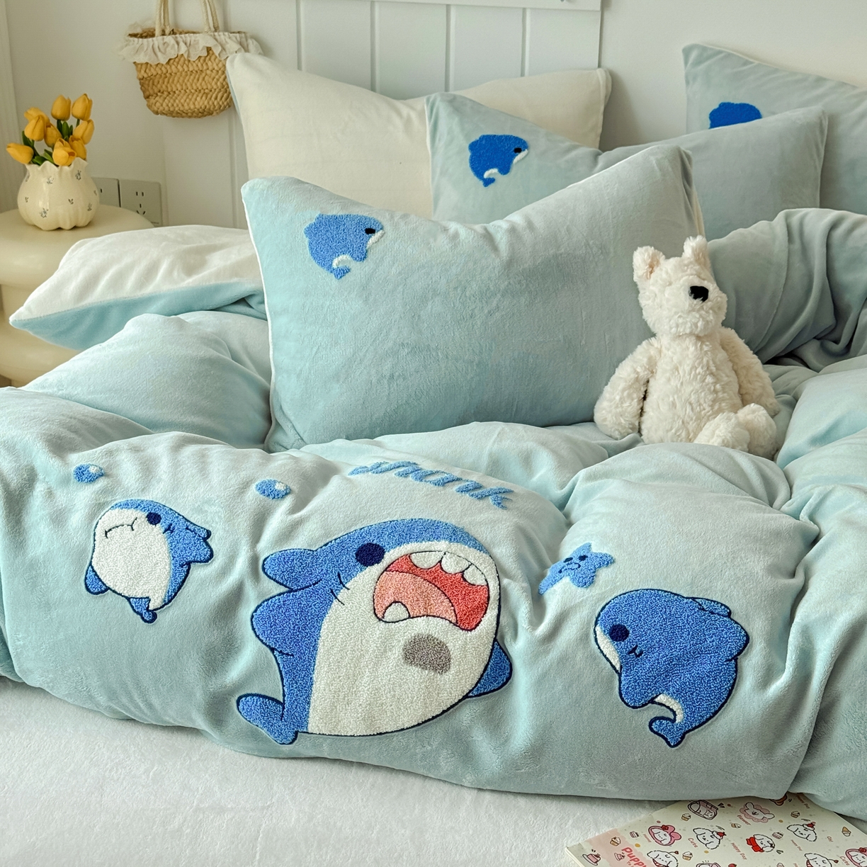 莱凯家纺 2025新款毛巾绣牛奶绒四件套 鲨鱼宝宝