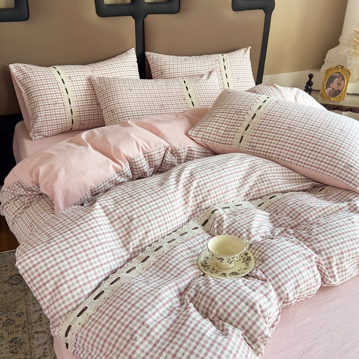 91家纺网 家纺一手货源 找家纺 可思家纺2025新款云感木棉皱皱纱四件套 格调粉