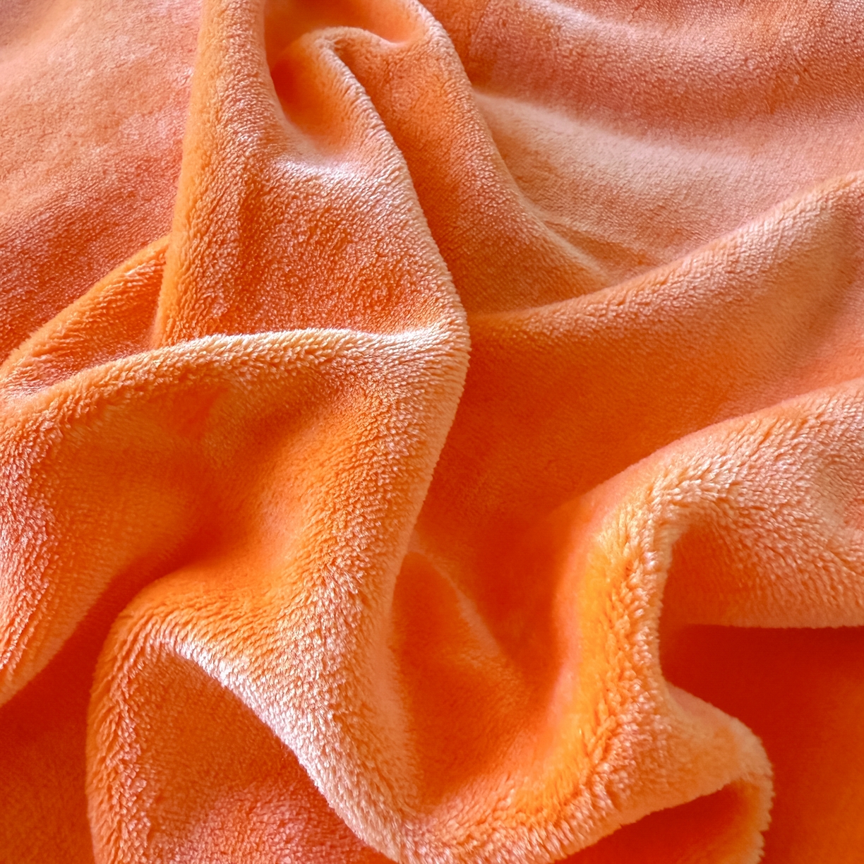 91家纺网 家纺一手货源 找家纺 莱凯家纺 2025新款毛巾绣牛奶绒四件套 音乐考拉