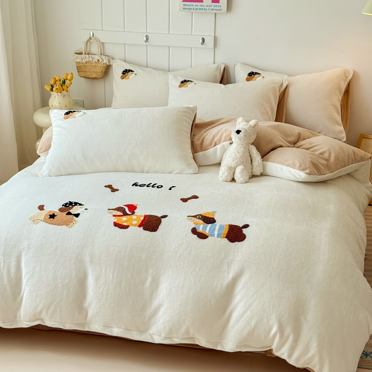 91家纺网 家纺一手货源 找家纺 莱凯家纺 2025新款毛巾绣牛奶绒四件套 腊肠萌犬