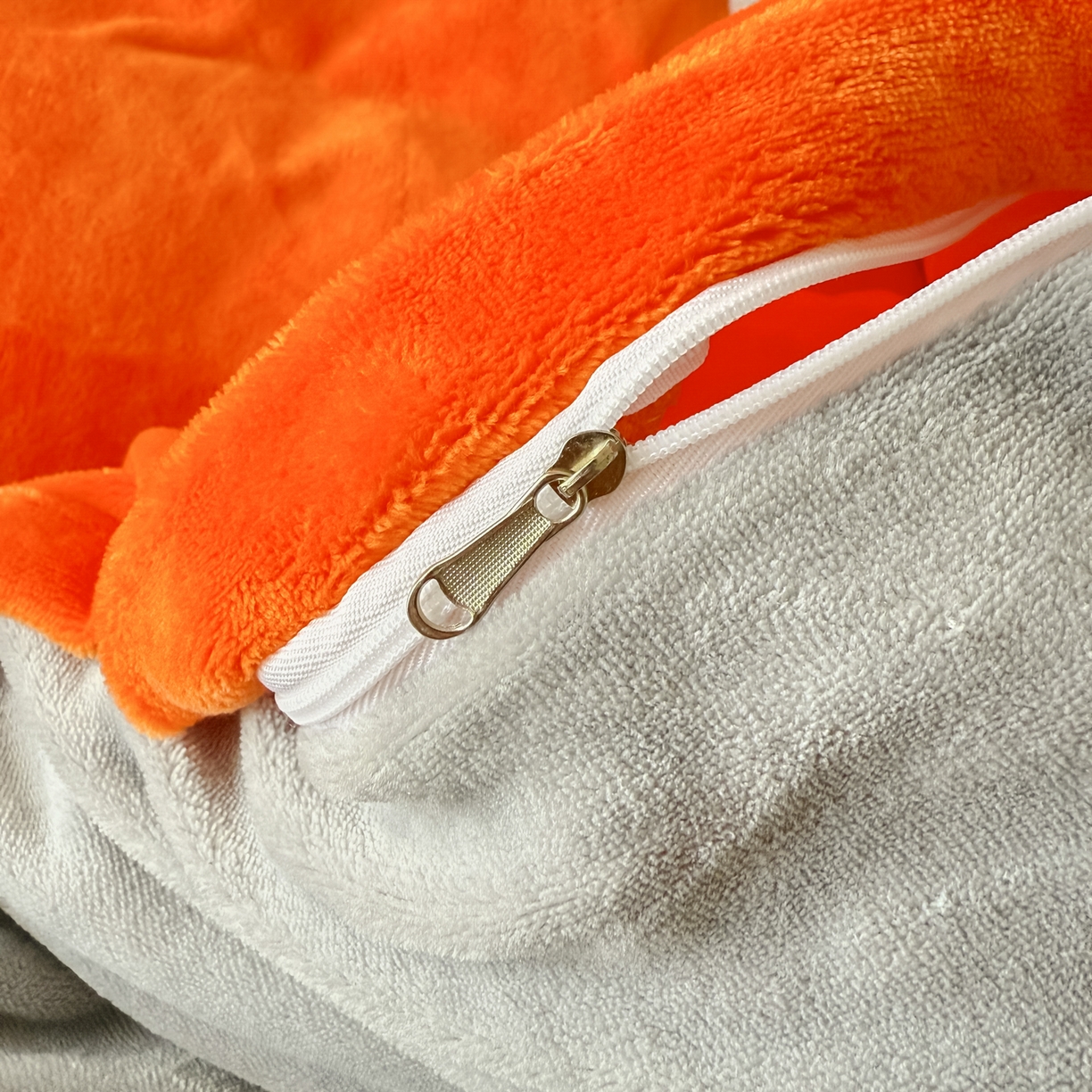 91家纺网 家纺一手货源 找家纺 莱凯家纺 2025新款毛巾绣牛奶绒四件套 音乐考拉