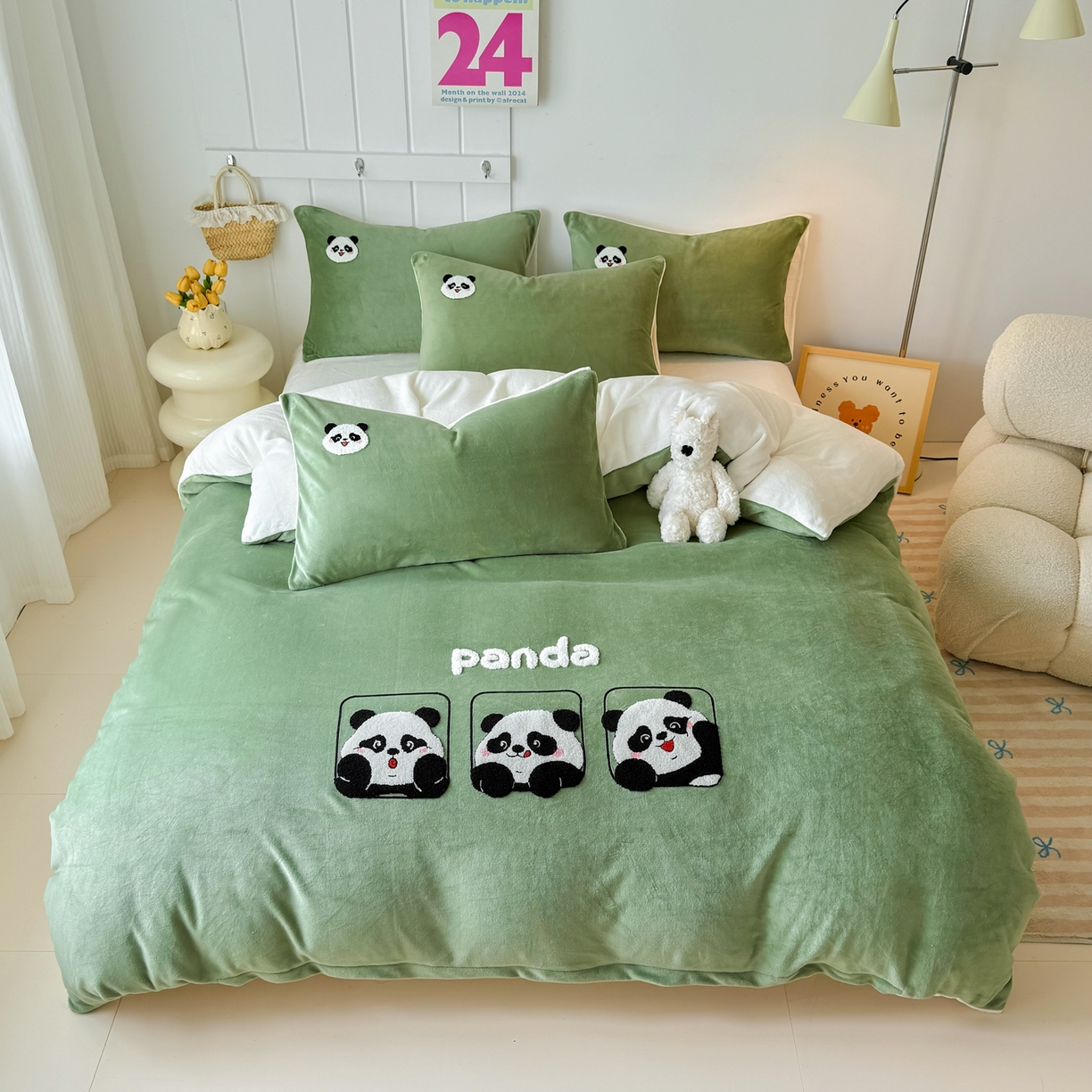 91家纺网 家纺一手货源 找家纺 莱凯家纺 2025新款毛巾绣牛奶绒四件套 熊猫派对