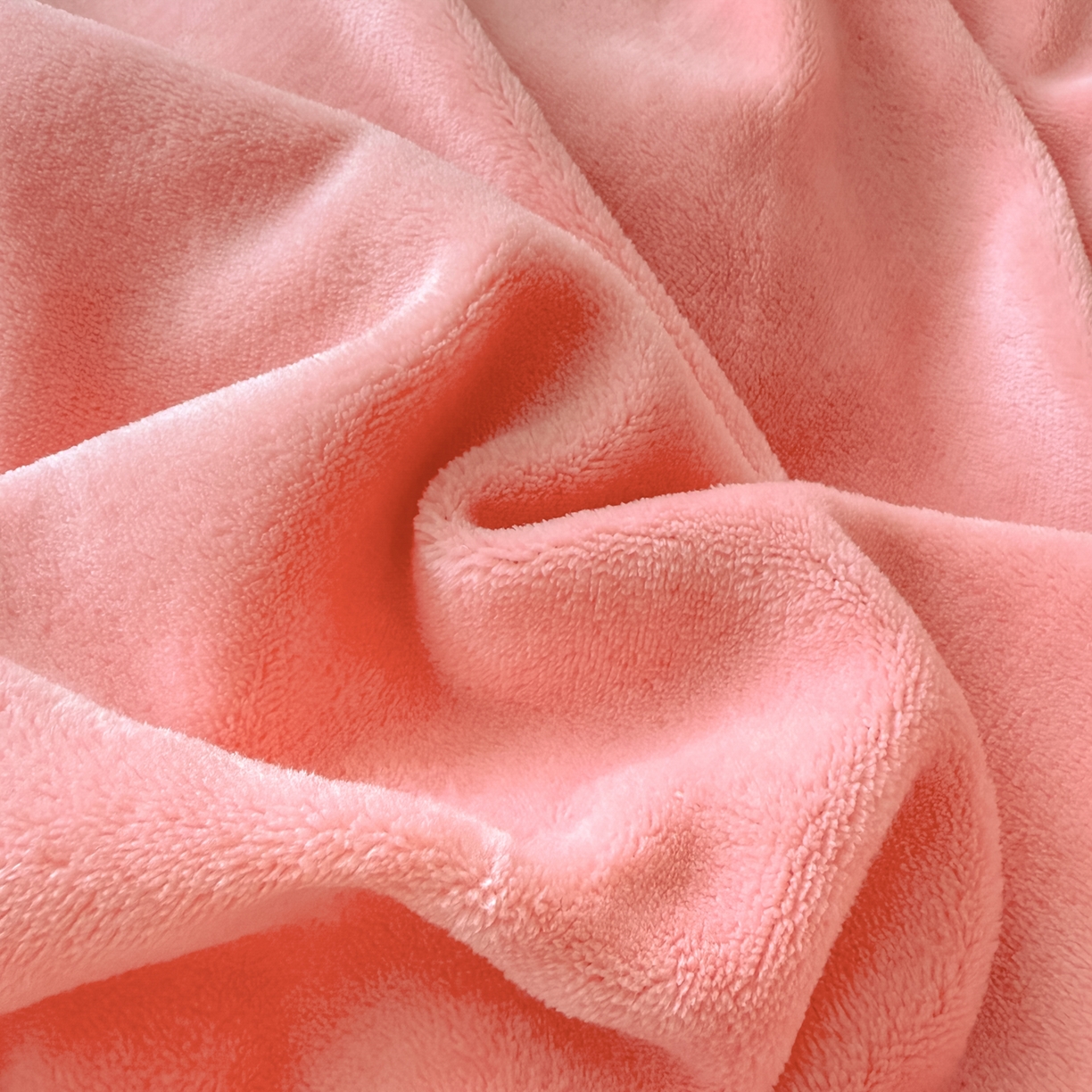 91家纺网 家纺一手货源 找家纺 莱凯家纺 2025新款贴布绣牛奶绒四件套 猫咪乐园（粉)