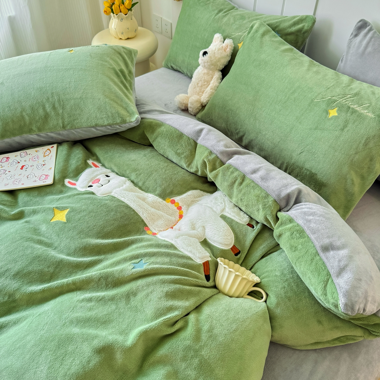 91家纺网 家纺一手货源 找家纺 （总）莱凯家纺 2025新款贴布绣牛奶绒四件套