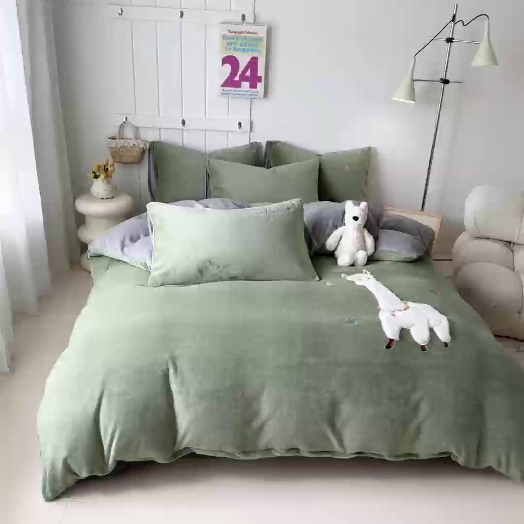 91家纺网 家纺一手货源 找家纺 （总）莱凯家纺 2025新款贴布绣牛奶绒四件套