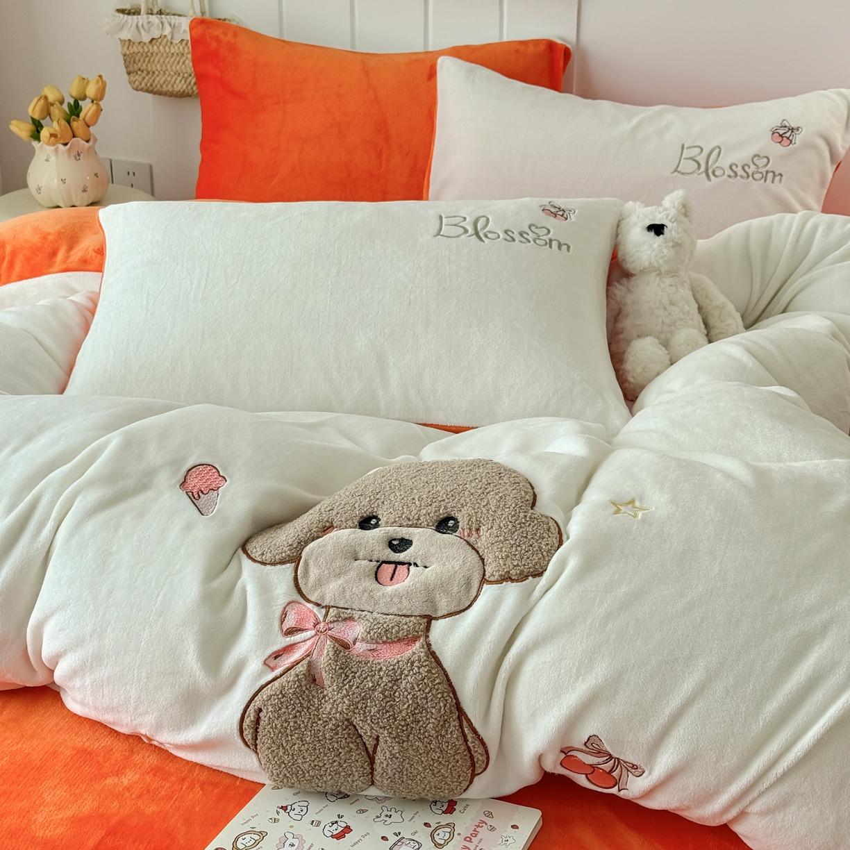 莱凯家纺 2025新款贴布绣牛奶绒四件套 开心狗（白+橘）