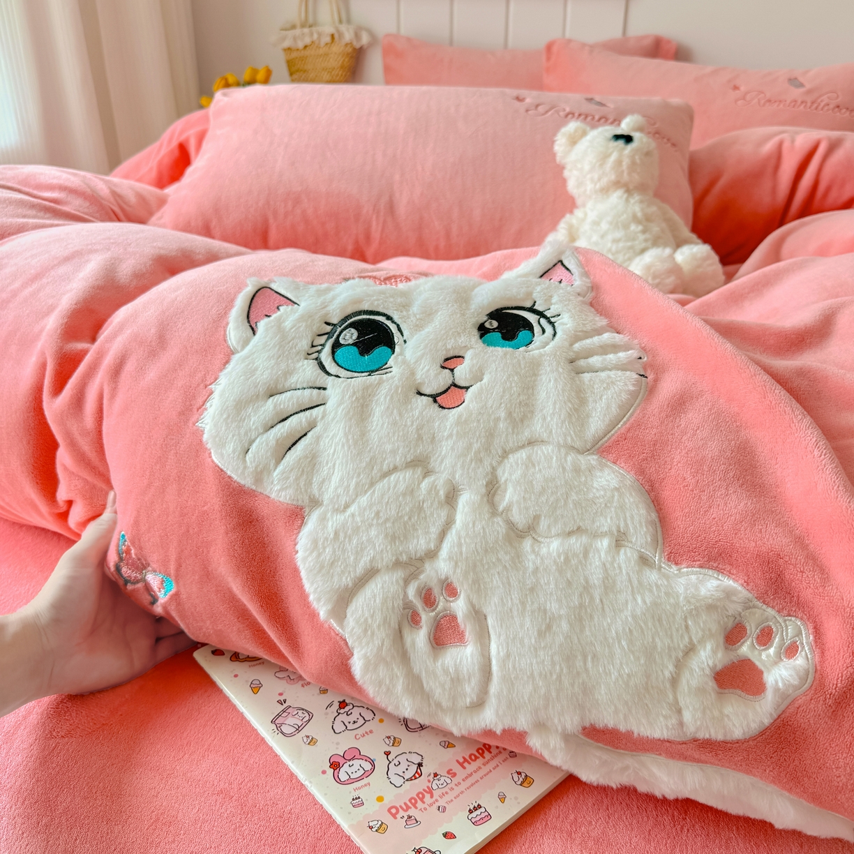 91家纺网 家纺一手货源 找家纺 （总）莱凯家纺 2025新款贴布绣牛奶绒四件套