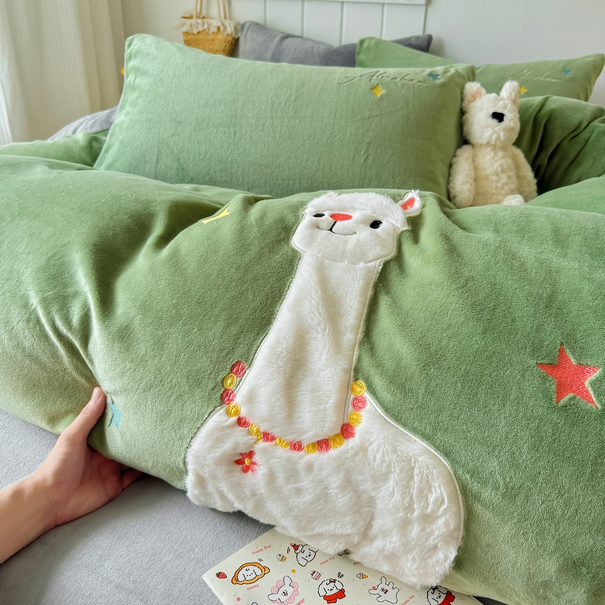 91家纺网 家纺一手货源 找家纺 （总）莱凯家纺 2025新款贴布绣牛奶绒四件套