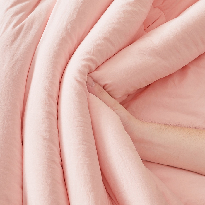 91家纺网 家纺一手货源 找家纺 鸣创 2025新款100%新疆棉花被无印风冬被被芯立体被子春秋被直播 新疆棉-粉色