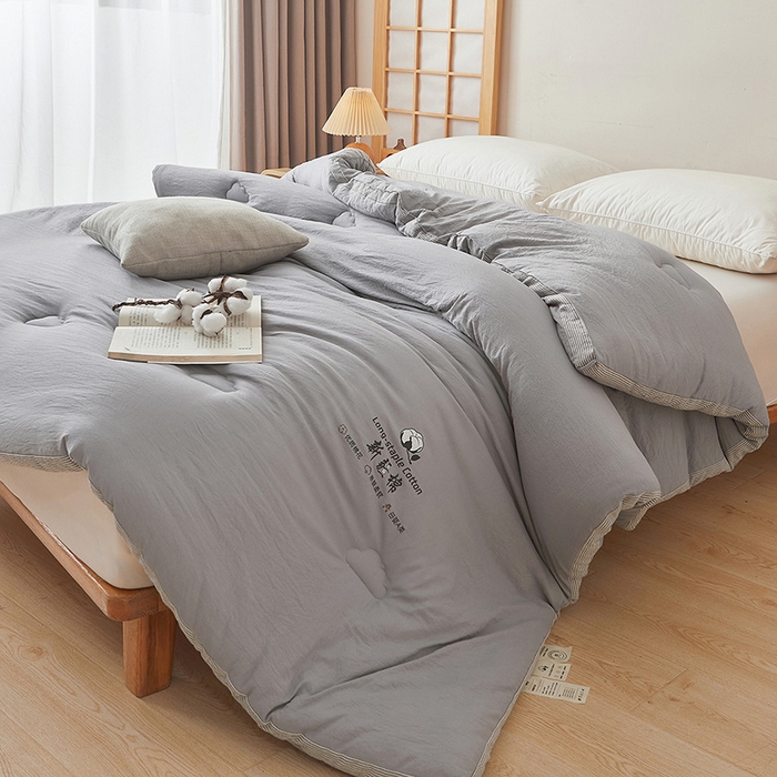 91家纺网 家纺一手货源 找家纺 鸣创 2025新款100%新疆棉花被无印风冬被被芯立体被子春秋被直播 新疆棉-灰色