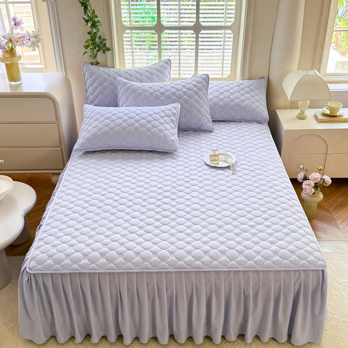 91家纺网 家纺一手货源 找家纺 金盛皇朝家纺 2025新款纯色水洗棉夹棉床裙三件套四件套 蓝调时光