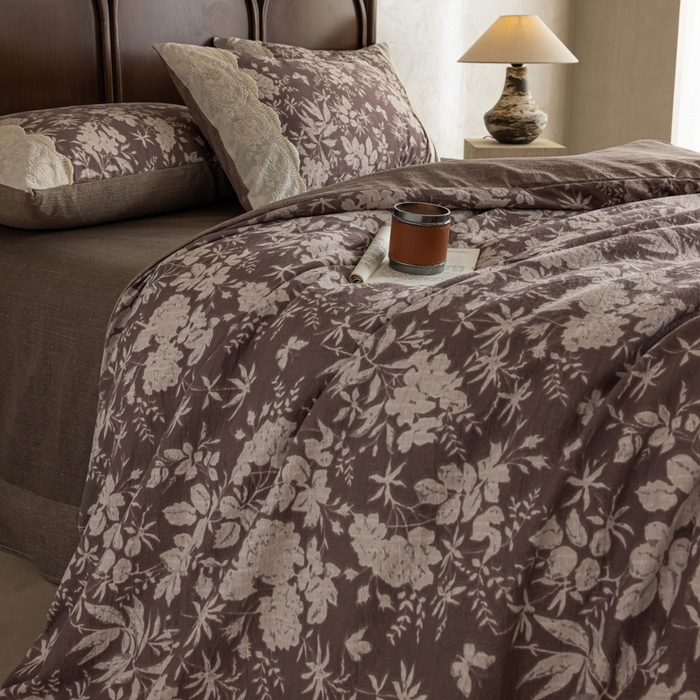 91家纺网 家纺一手货源 找家纺 迷尚家居 2025新款复古色织仿棉麻全棉花边四件套 枫林晚-棉麻