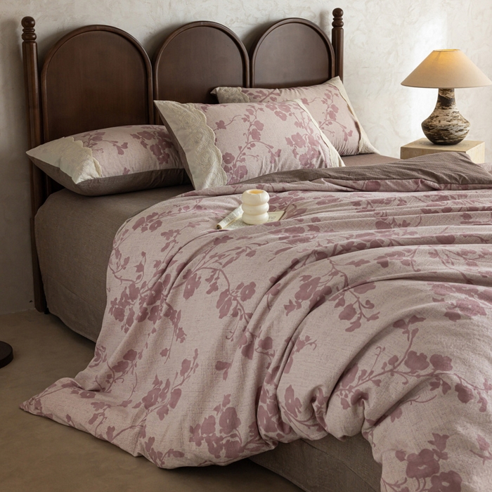 91家纺网 家纺一手货源 找家纺 迷尚家居 2025新款复古色织仿棉麻全棉花边四件套 俏颜-棉麻