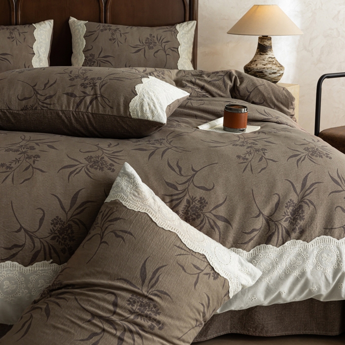 91家纺网 家纺一手货源 找家纺 迷尚家居 2025新款复古色织仿棉麻全棉花边四件套 玉茗-棉麻