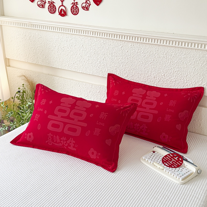 91家纺网 家纺一手货源 找家纺 悦然毛巾被 2025新款婚庆大红三层全棉纱布枕套 喜事花生