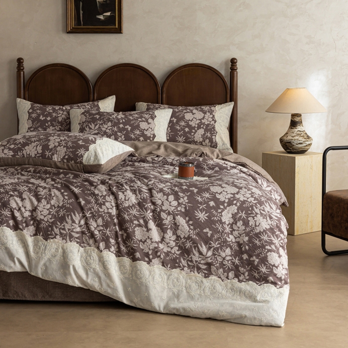 91家纺网 家纺一手货源 找家纺 迷尚家居 2025新款复古色织仿棉麻全棉花边四件套 枫林晚-棉麻