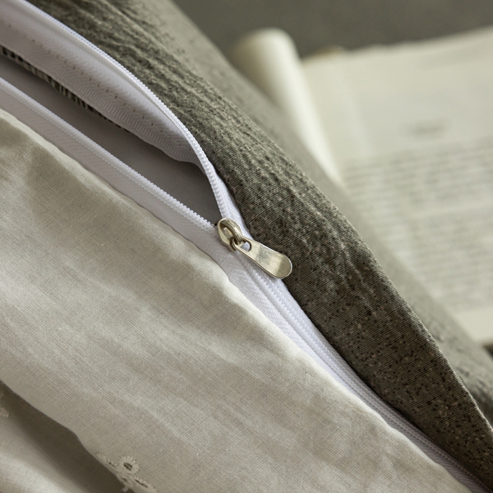 91家纺网 家纺一手货源 找家纺 迷尚家居 2025新款复古色织仿棉麻全棉花边四件套 古奈绿-棉麻