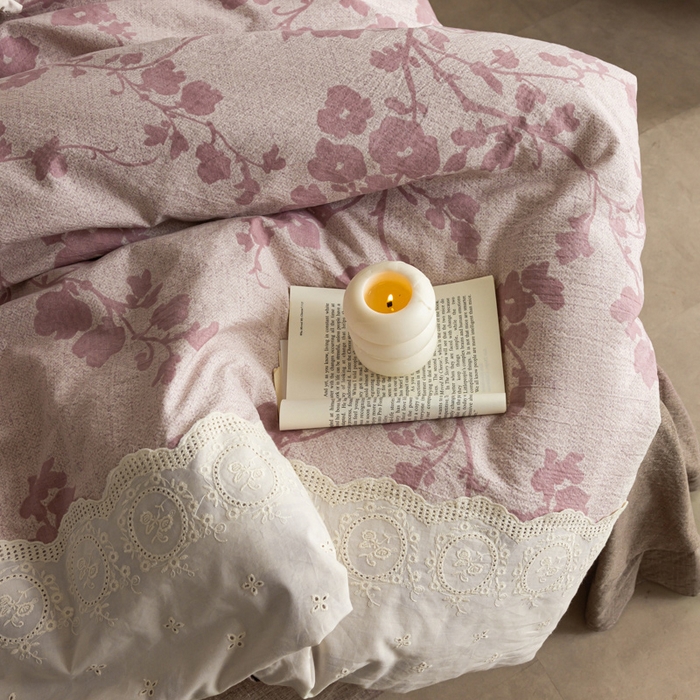 91家纺网 家纺一手货源 找家纺 迷尚家居 2025新款复古色织仿棉麻全棉花边四件套 俏颜-棉麻