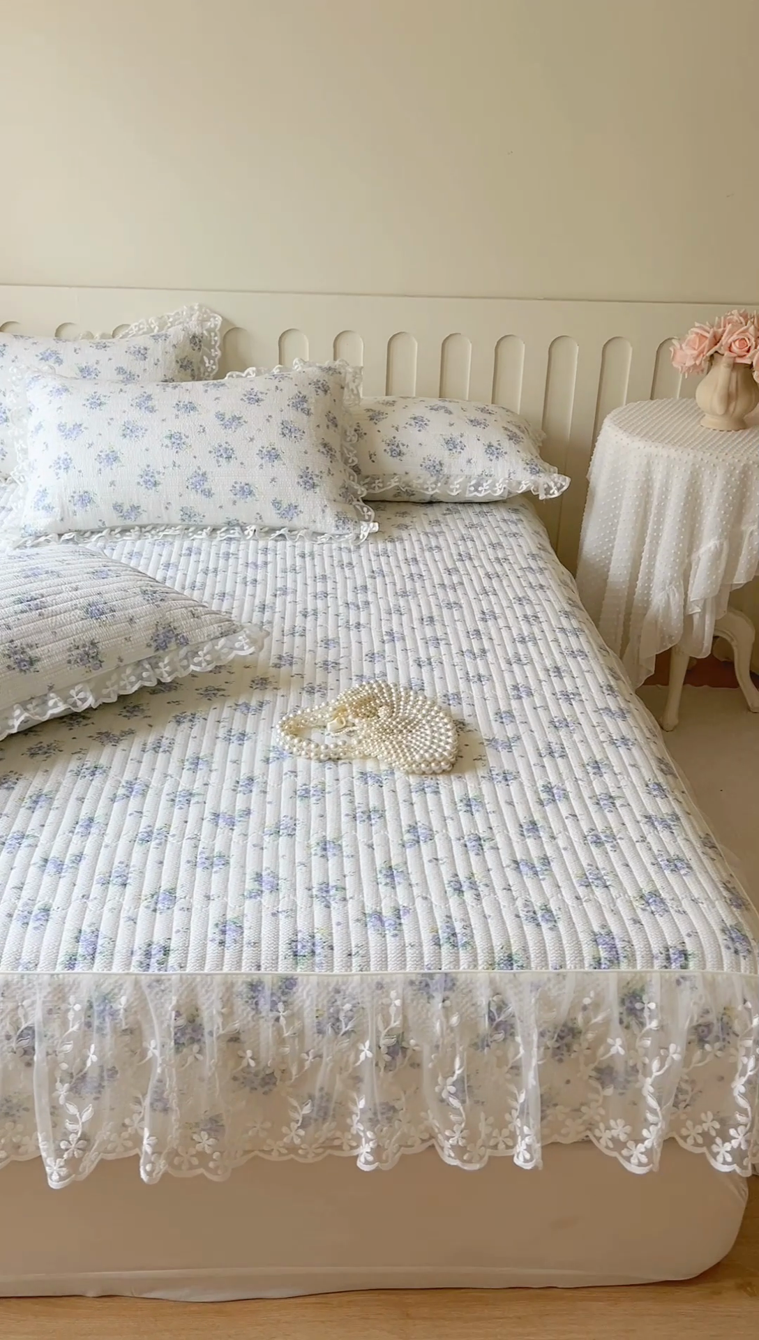 91家纺网 家纺一手货源 找家纺 麒豆豆 2025新款泡泡棉印花床笠 紫色恋人