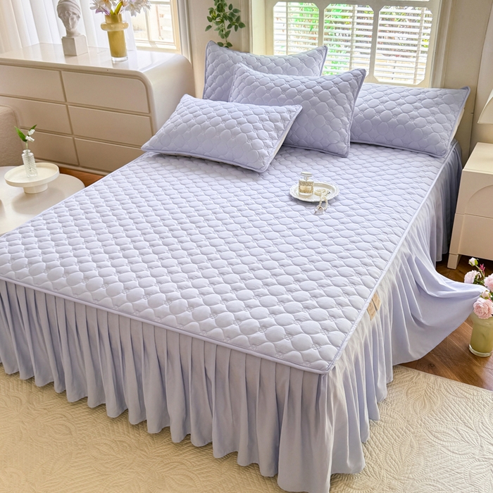 91家纺网 家纺一手货源 找家纺 金盛皇朝家纺 2025新款纯色水洗棉夹棉床裙三件套四件套 蓝调时光