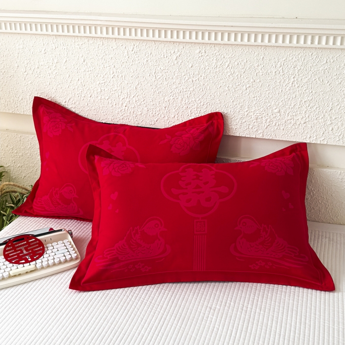 91家纺网 家纺一手货源 找家纺 悦然毛巾被 2025新款婚庆大红三层全棉纱布枕套 欢喜鸳鸯