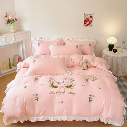 91家纺网 家纺一手货源 找家纺 （总）易禾家纺 2025新款韩版小清新毛巾绣水洗棉四件套学生宿舍三件套铃兰小兔系列（专板花型）