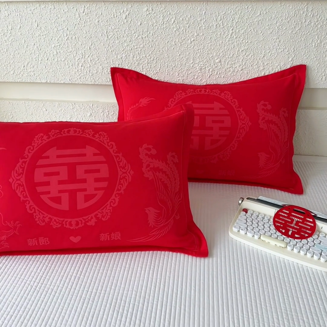 91家纺网 家纺一手货源 找家纺 悦然毛巾被 2025新款婚庆大红三层全棉纱布枕套 良缘似锦