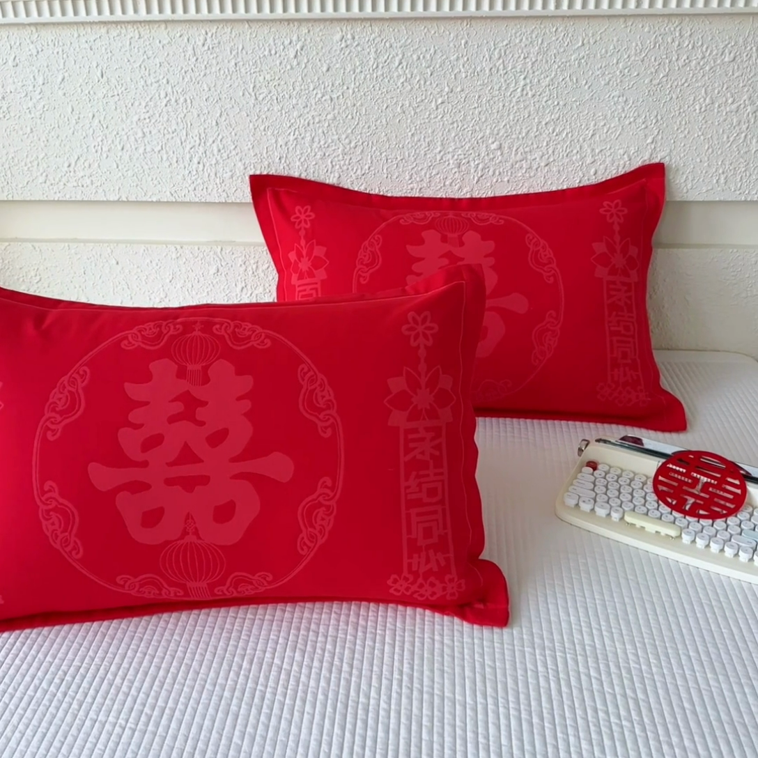 91家纺网 家纺一手货源 找家纺 悦然毛巾被 2025新款婚庆大红三层全棉纱布枕套 永结同心