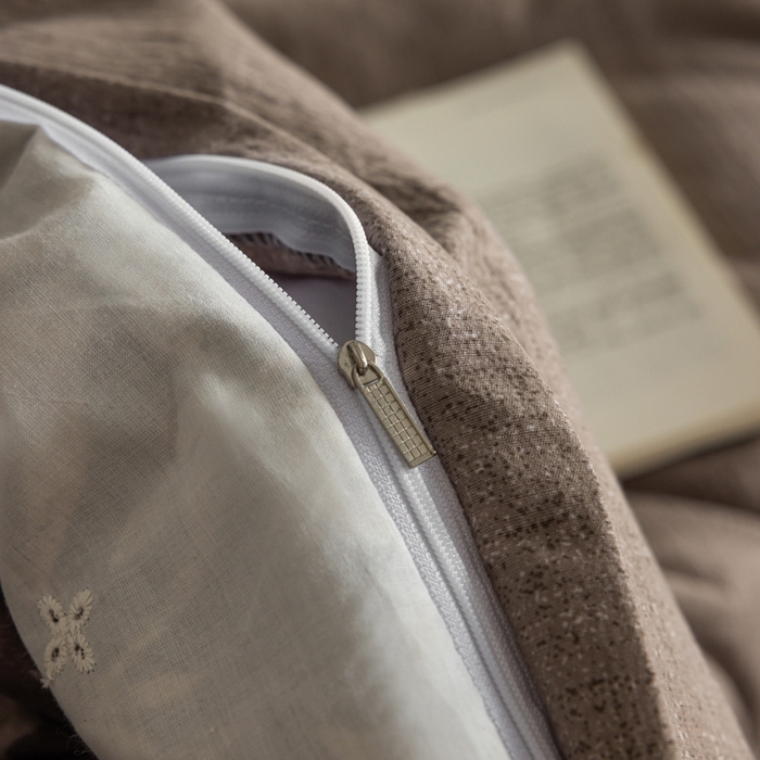 91家纺网 家纺一手货源 找家纺 迷尚家居 2025新款复古色织仿棉麻全棉花边四件套 枫林晚-棉麻