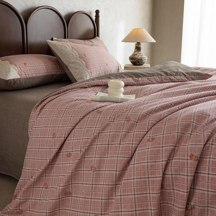 91家纺网 家纺一手货源 找家纺 迷尚家居 2025新款复古色织仿棉麻全棉花边四件套 秋恋红-棉麻