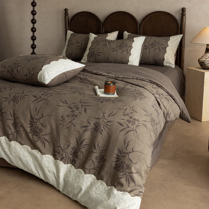 91家纺网 家纺一手货源 找家纺 迷尚家居 2025新款复古色织仿棉麻全棉花边四件套 玉茗-棉麻