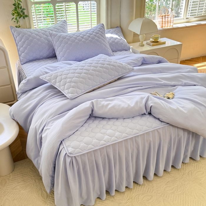 91家纺网 家纺一手货源 找家纺 金盛皇朝家纺 2025新款纯色水洗棉夹棉床裙三件套四件套 蓝调时光