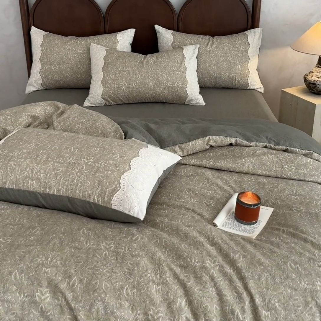 91家纺网 家纺一手货源 找家纺 迷尚家居 2025新款复古色织仿棉麻全棉花边四件套 古奈绿-棉麻